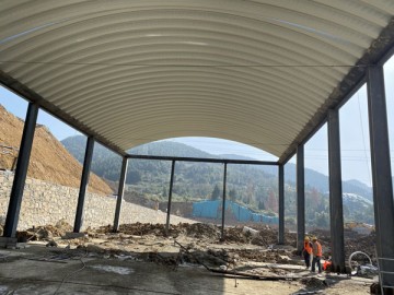 四川達(dá)州水泥廠料棚拱形屋頂工程